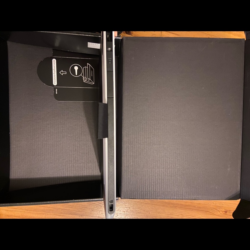 Wacom Intuous Digital Drawing Tablet - Picture 5 of 9